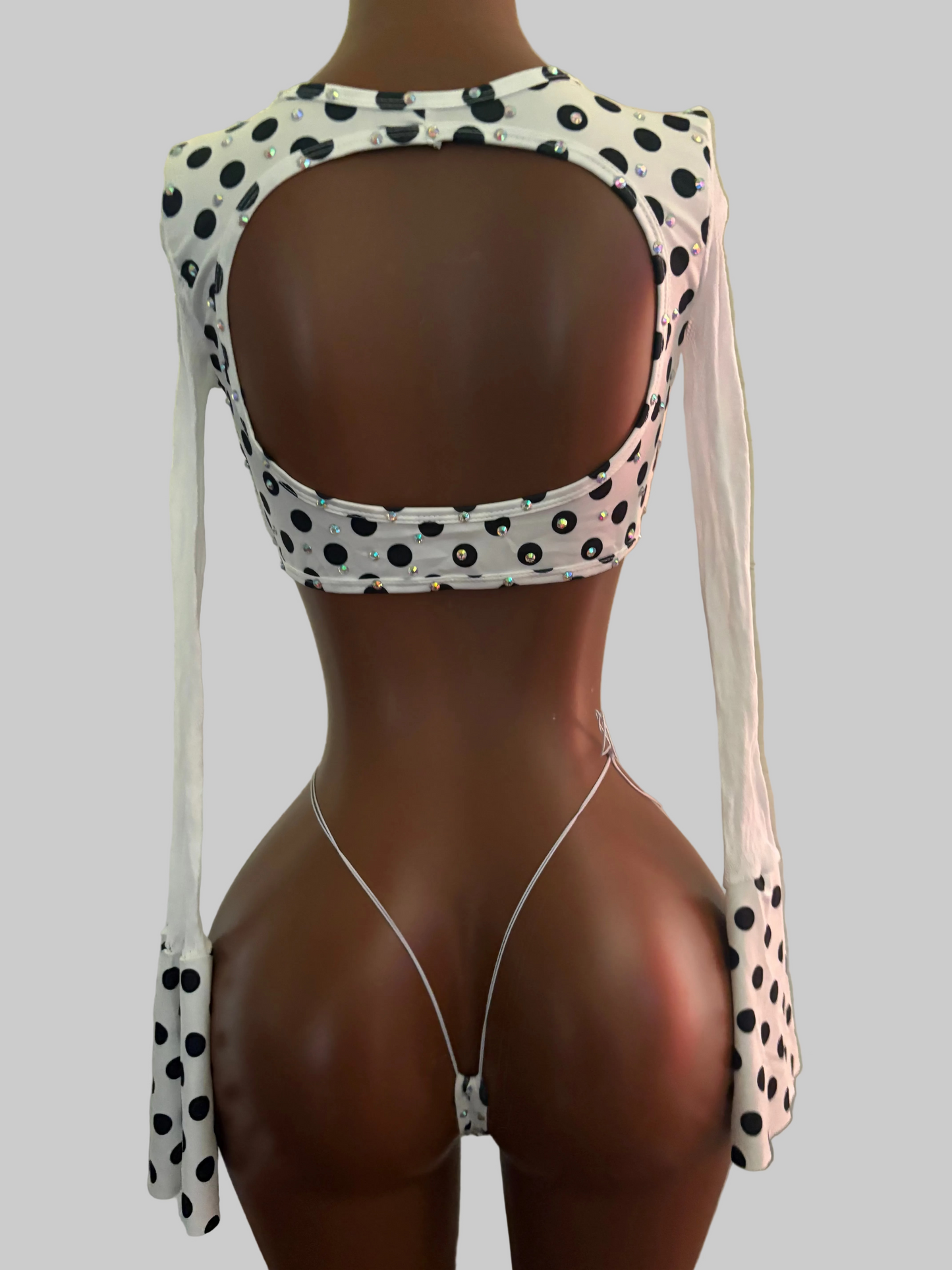 Polka dots with sleeves